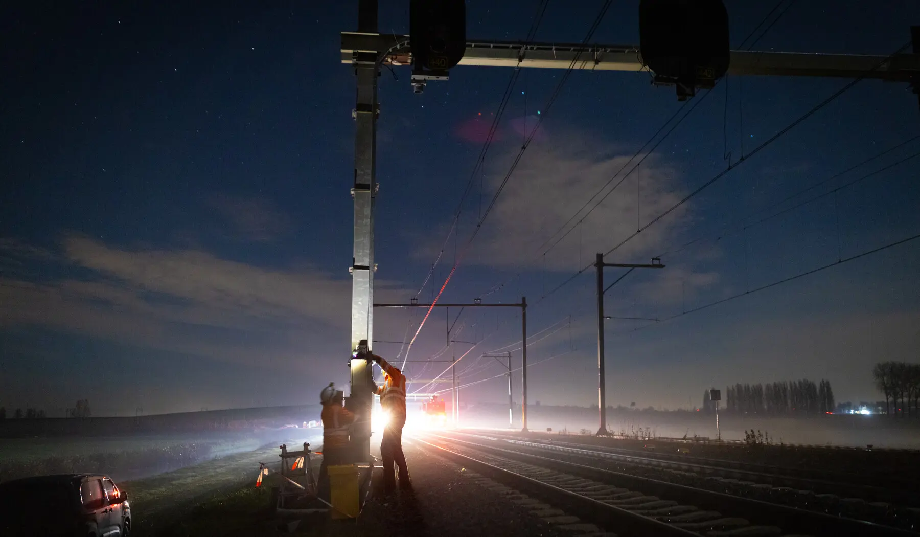 De eerste nieuwe seinen werden in het donker geplaatst