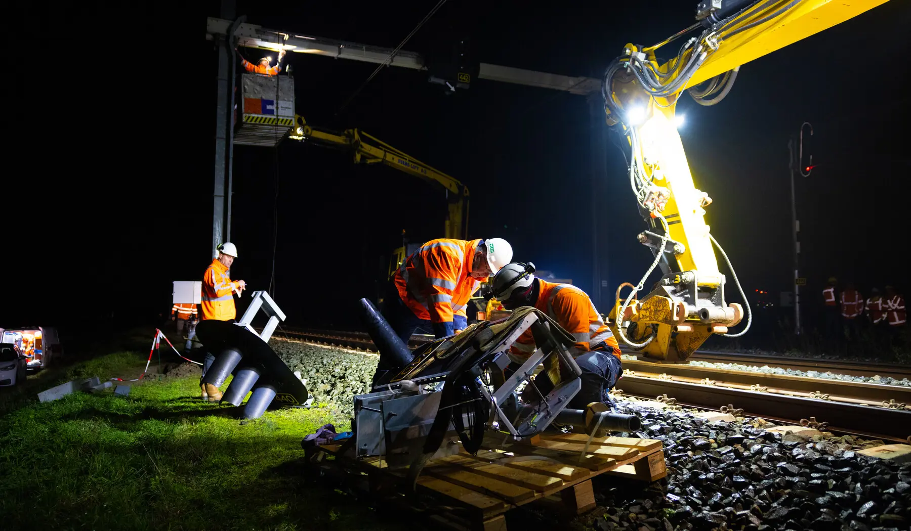 De eerste nieuwe seinen werden in het donker geplaatst