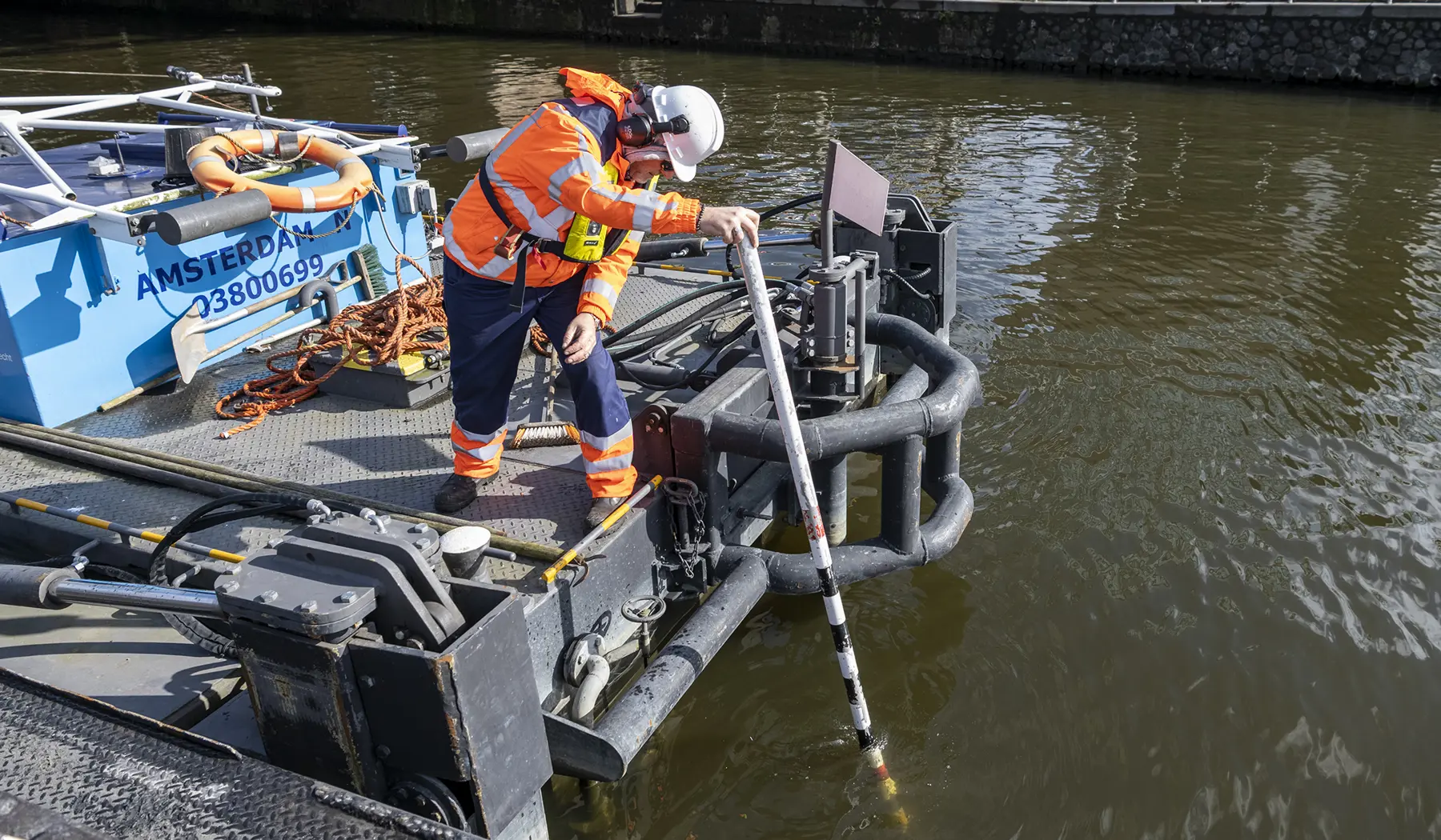 Om straks de doorstroom te garanderen, moet de bodemdiepte van min 3 naar min 4 meter.