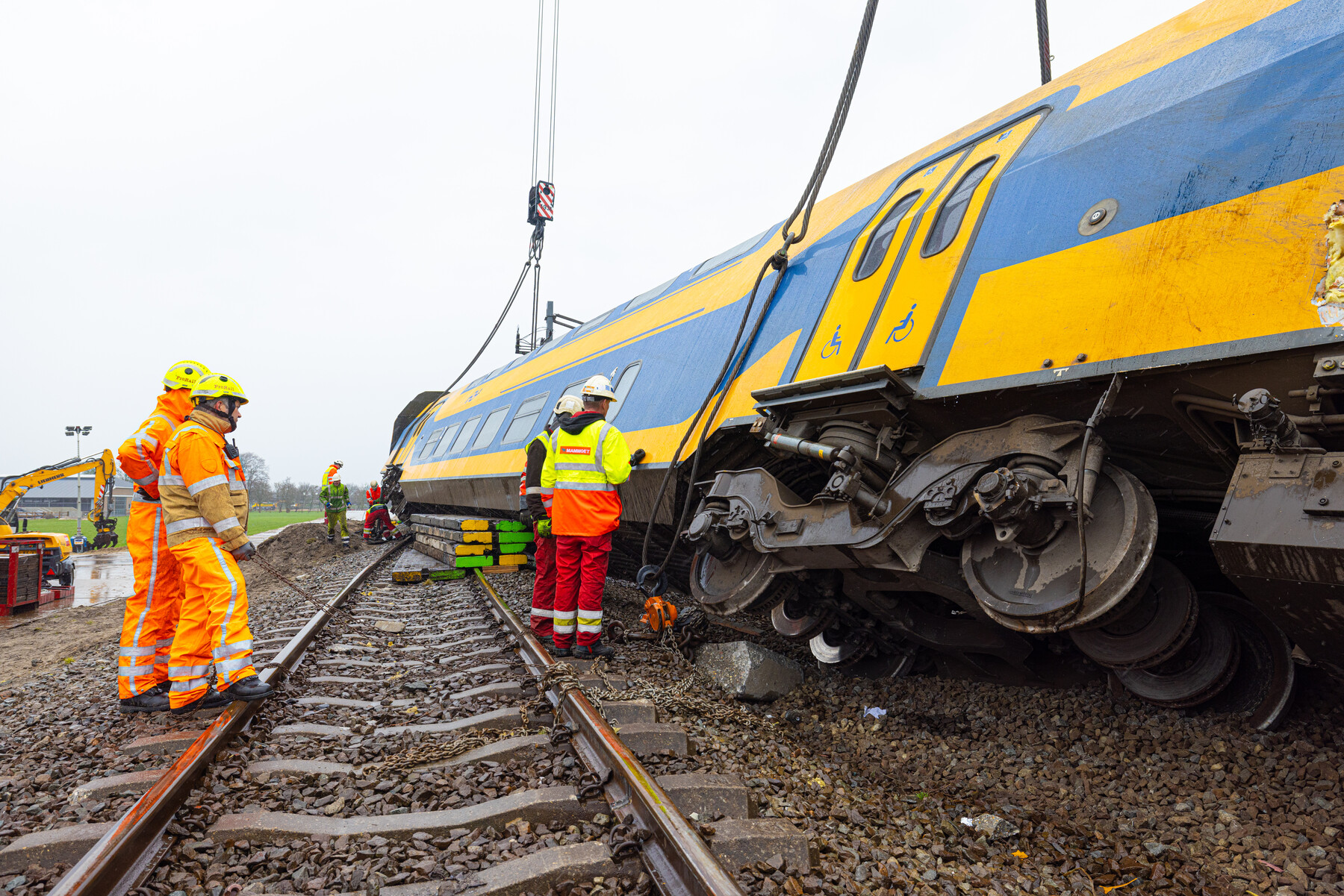 Het takelen van een treindeel
