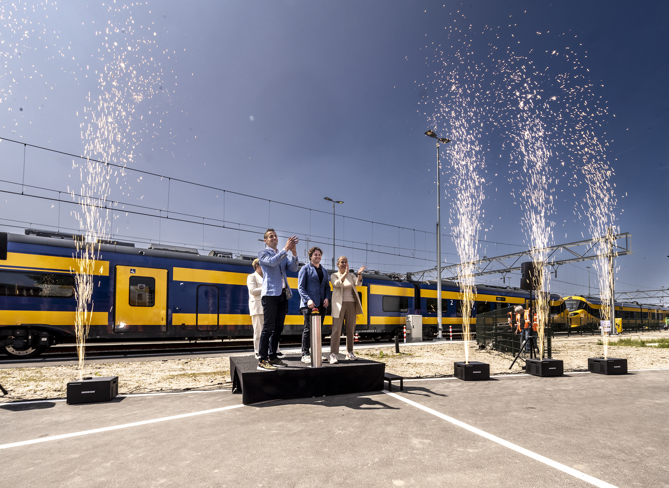 De officiële opening met vuurwerk