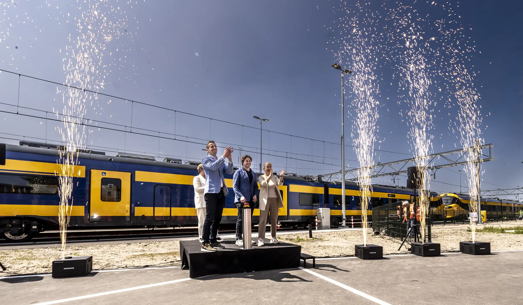 De officiële opening met vuurwerk