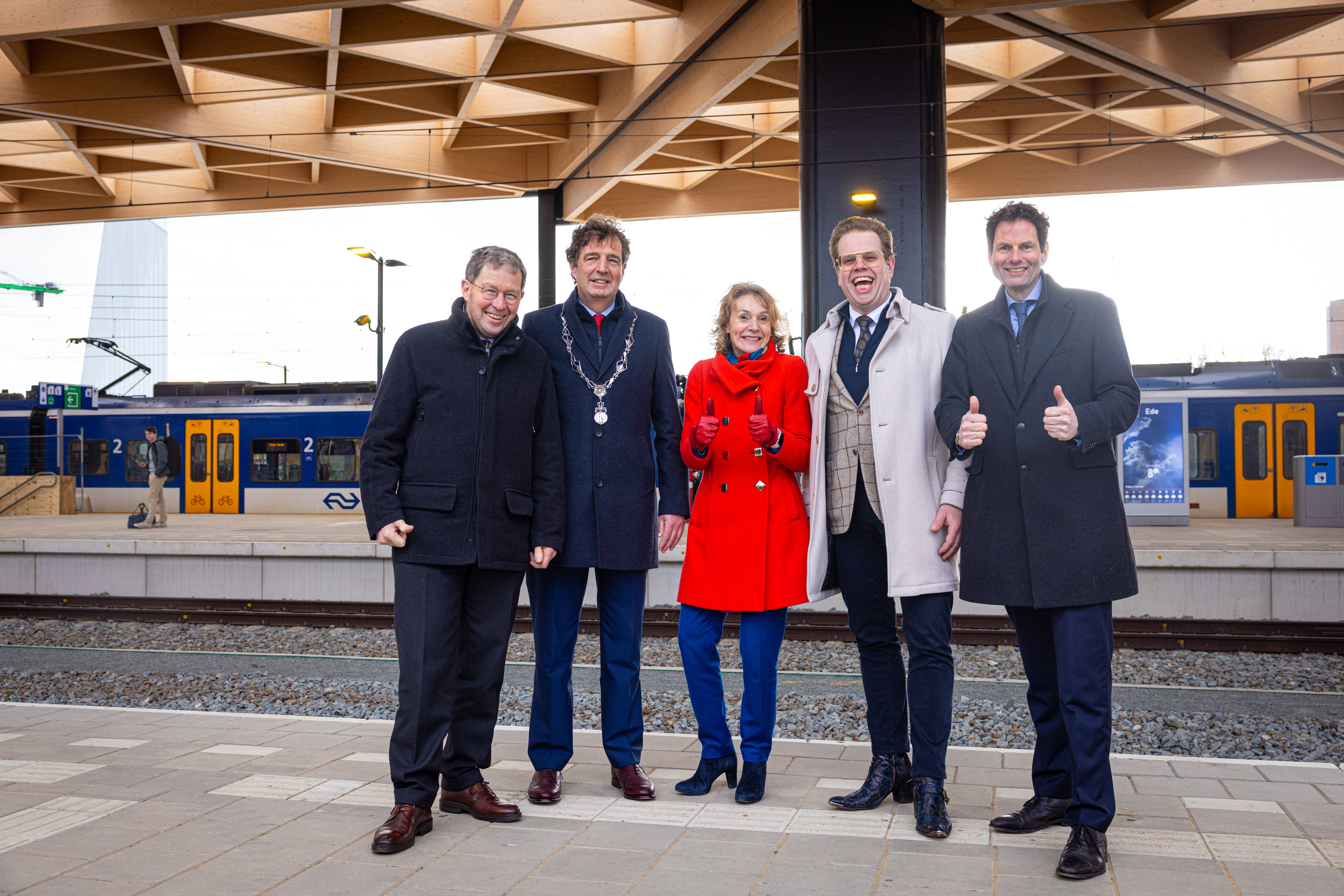De opening wordt gevierd door gemeente, ProRail en NS