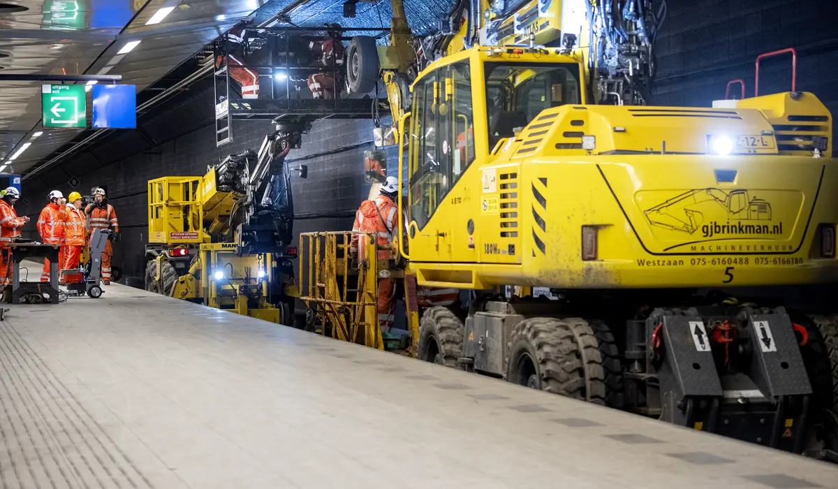 Ruim 500 uur werkzaamheden in Schipholtunnel | ProRail