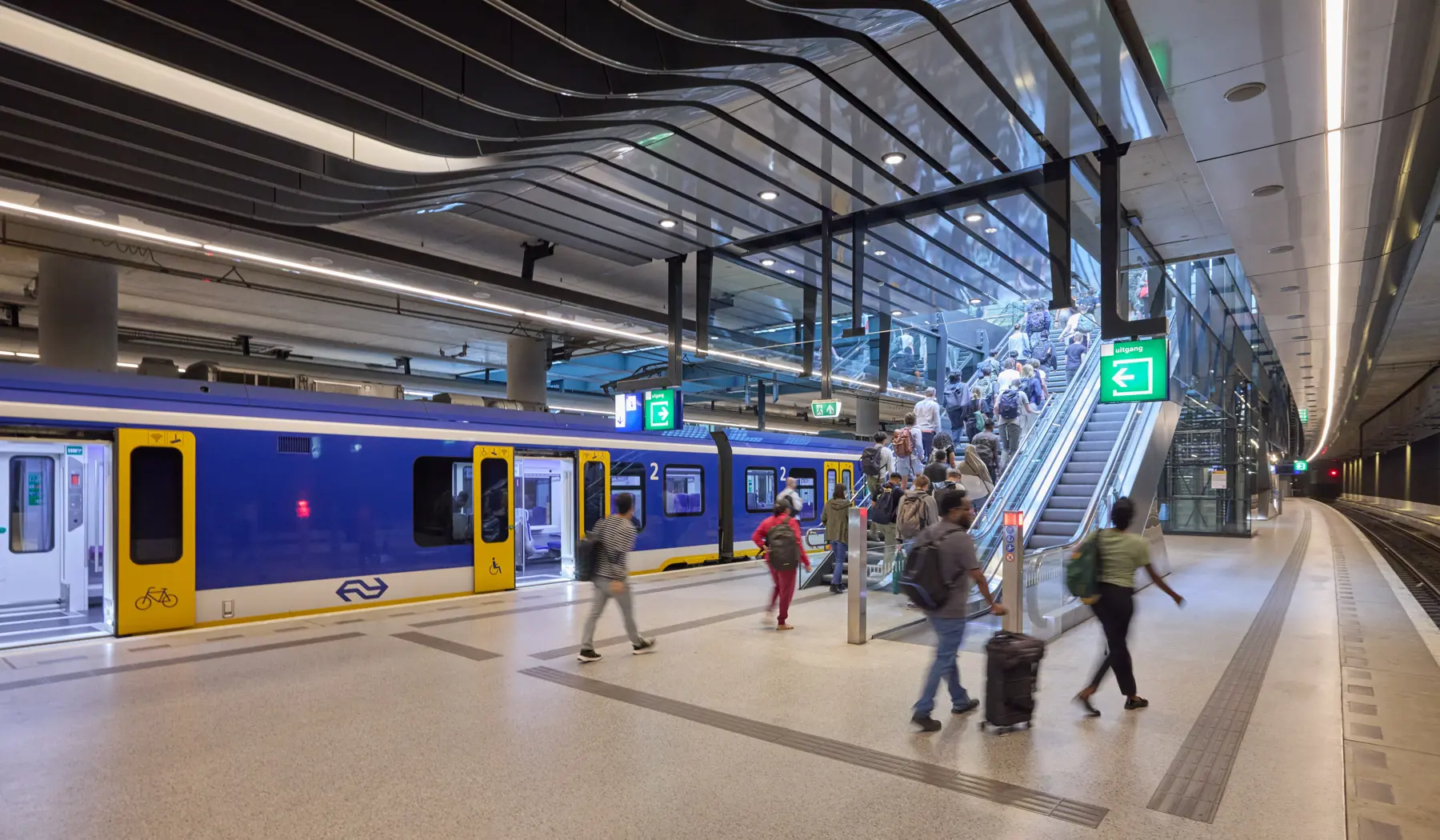 Het nieuwe perron op station Delft is open