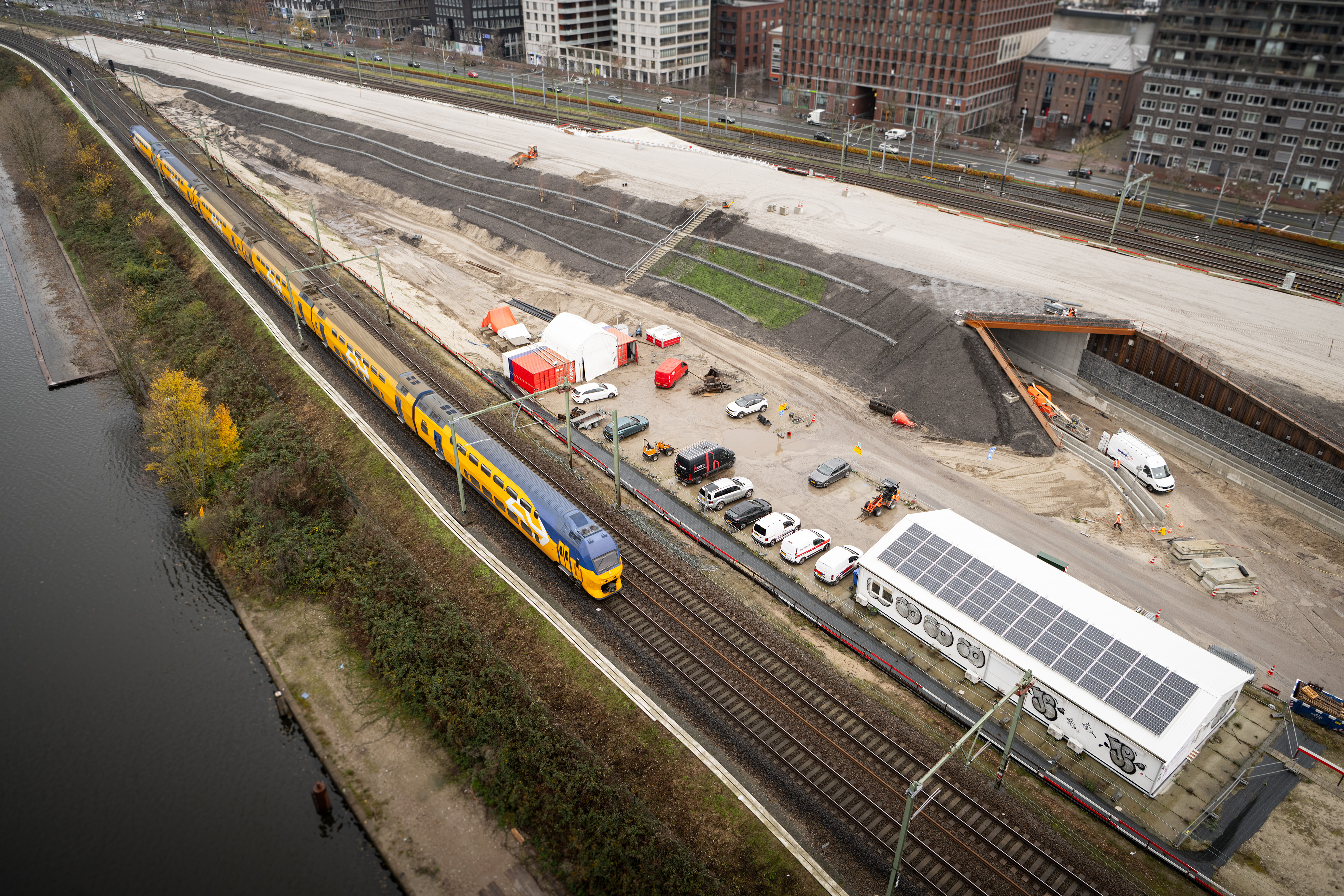Door de vrije spoorkruising kunnen treinen elkaar straks makkelijker kruisen 