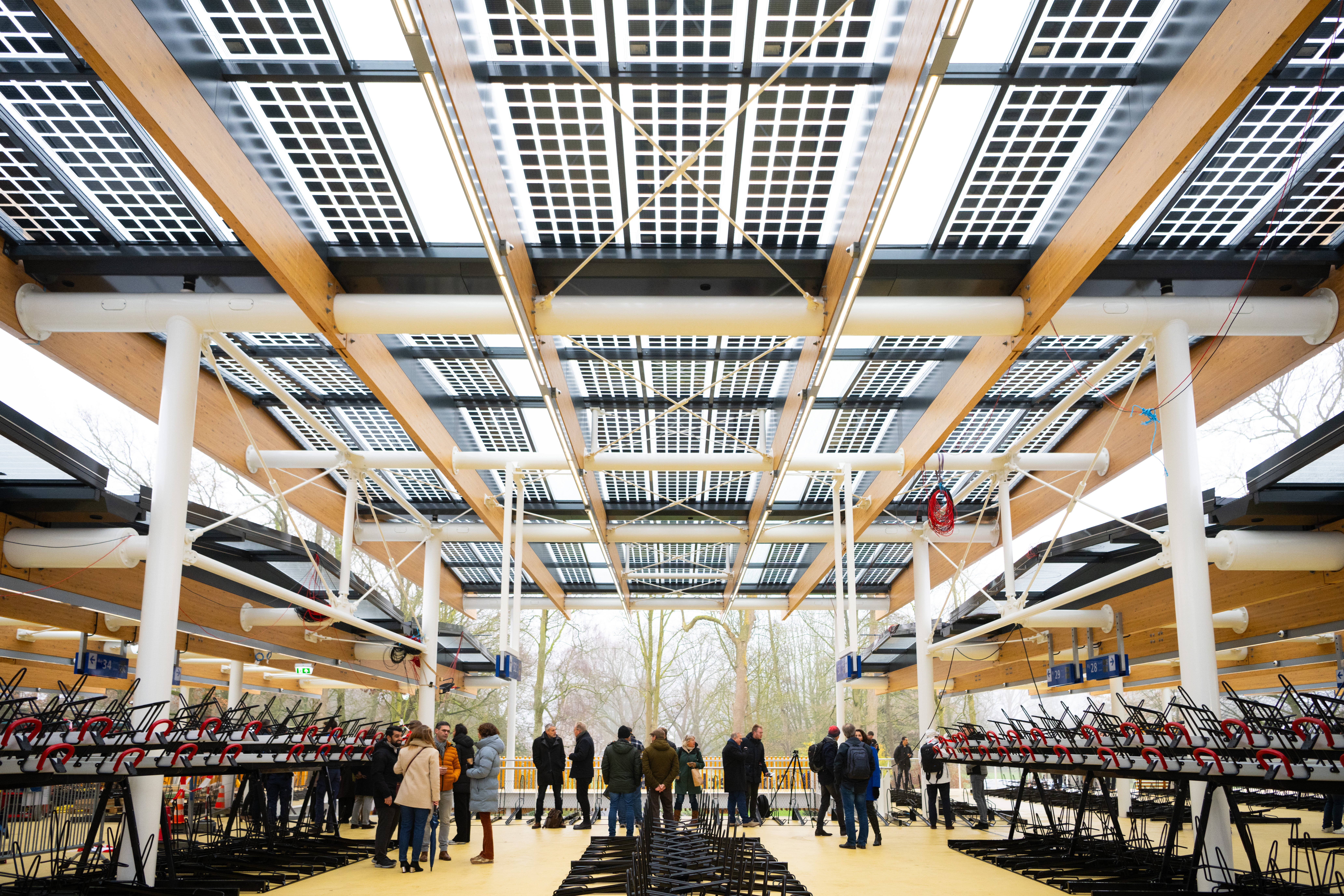 Overzicht van de remontabele fietsenstalling op station Dordrecht