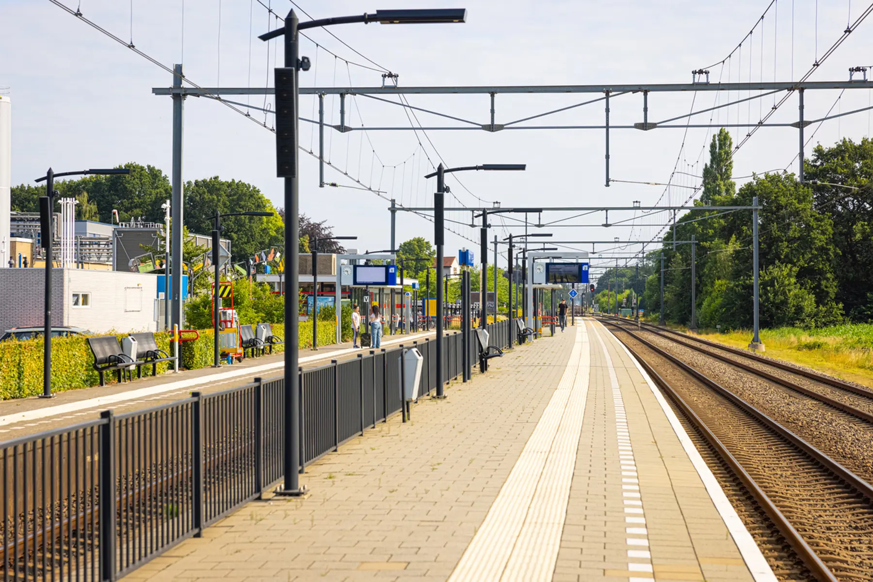 Bij station Beilen vernieuwen we het spoor en perron. Ook worden bij Beilen wissels verwijderd