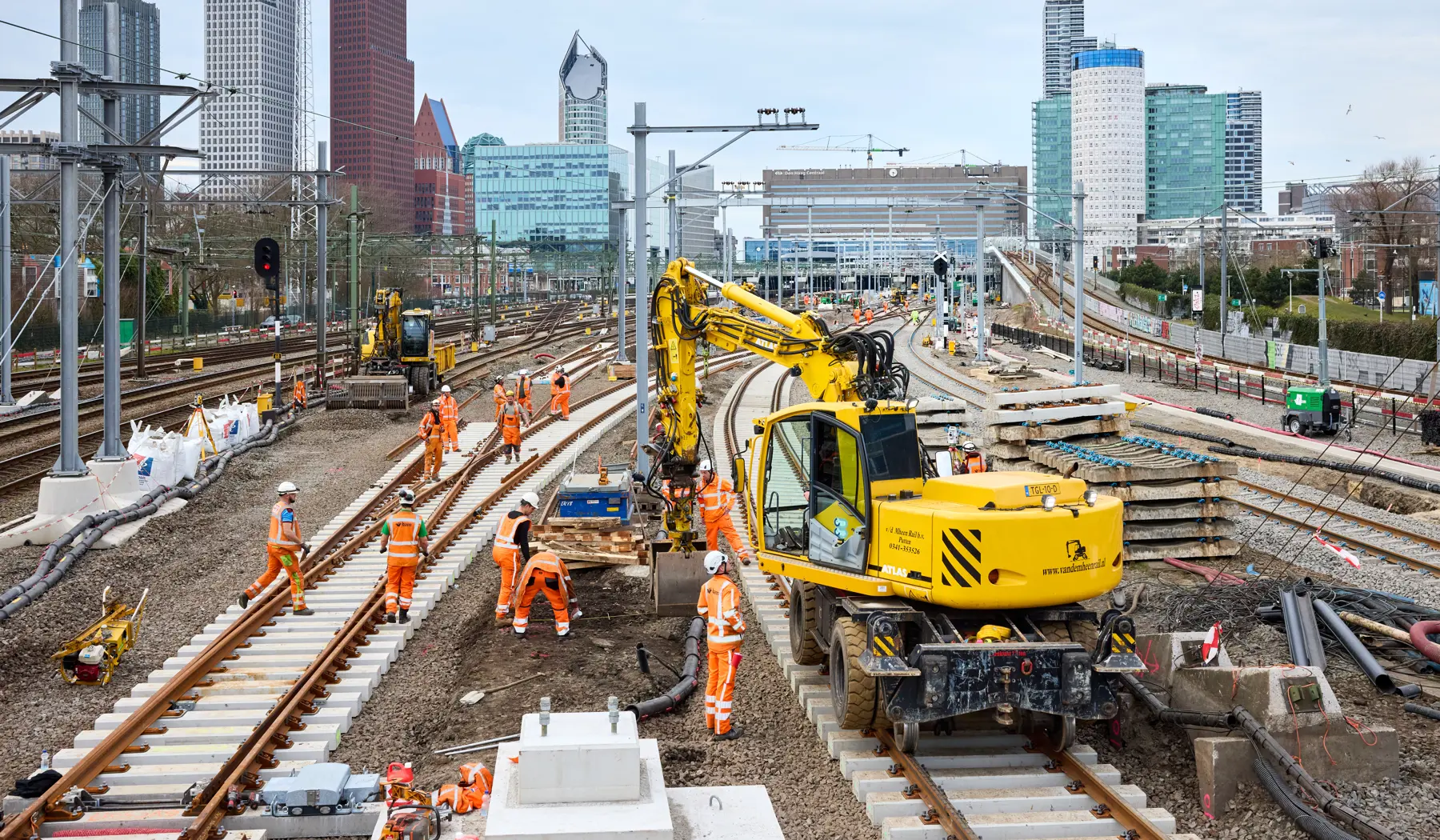 Richting Leiden zijn voortaan vier sporen beschikbaar: de sporen 9 tot en met 12