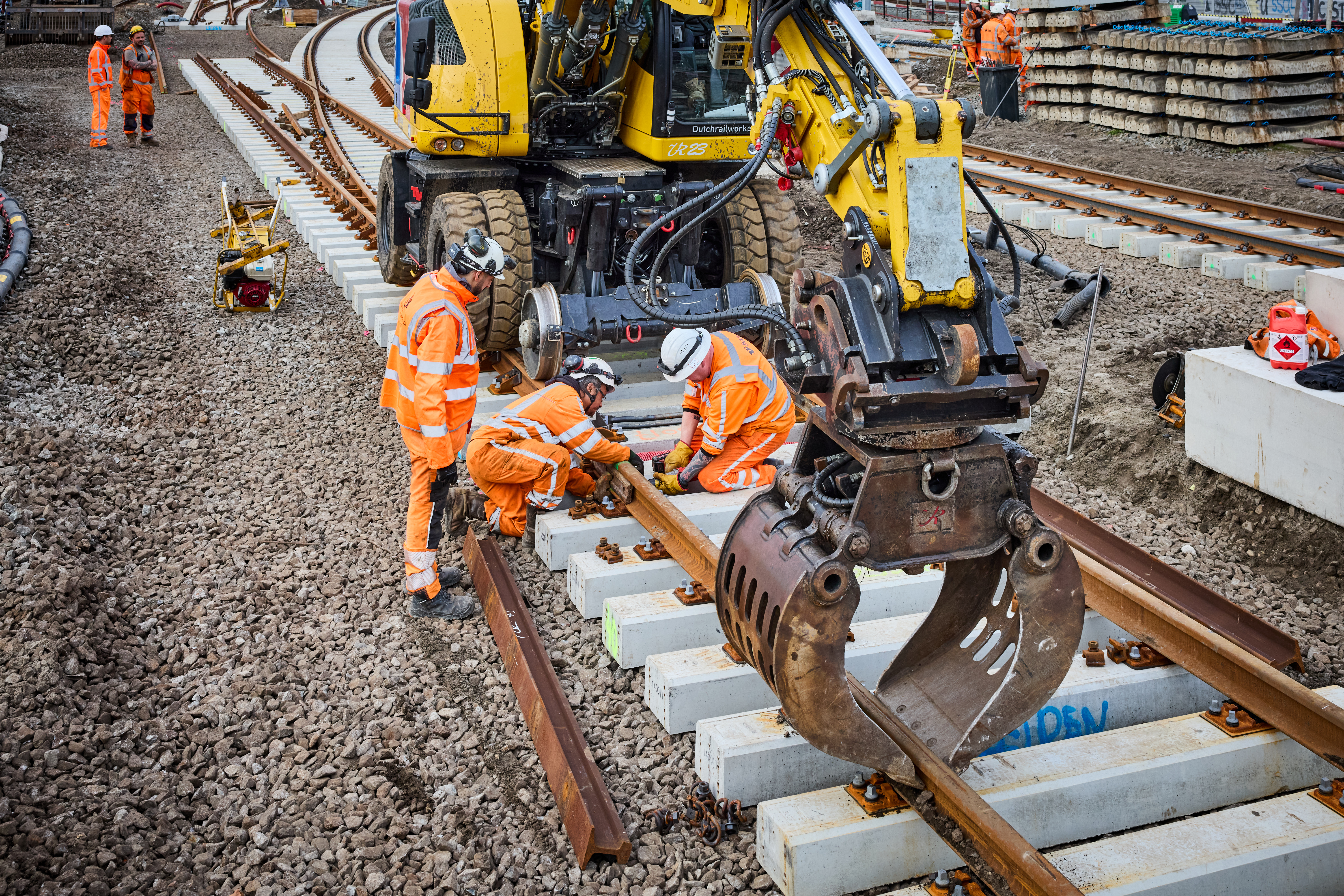 Sporen, ballast en dwarsliggers op sporen 9 tot en met zijn 12 vernieuwd