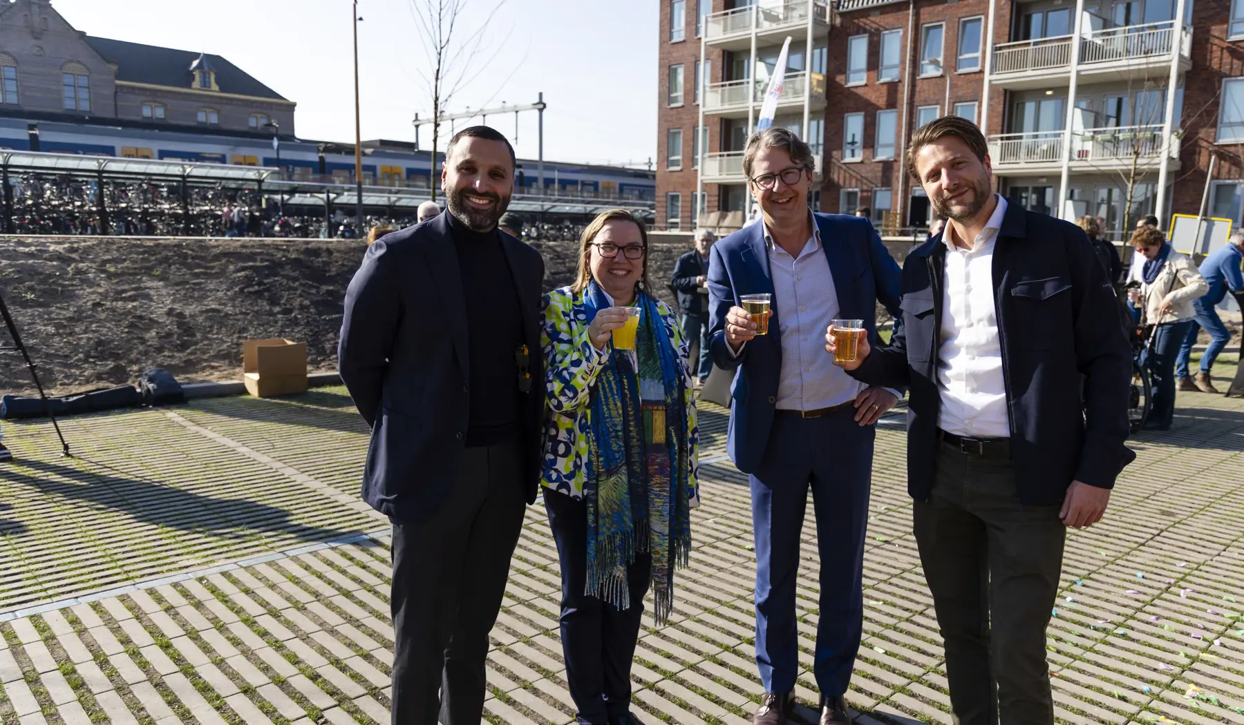 Proost op de nieuwe fietstenstalling