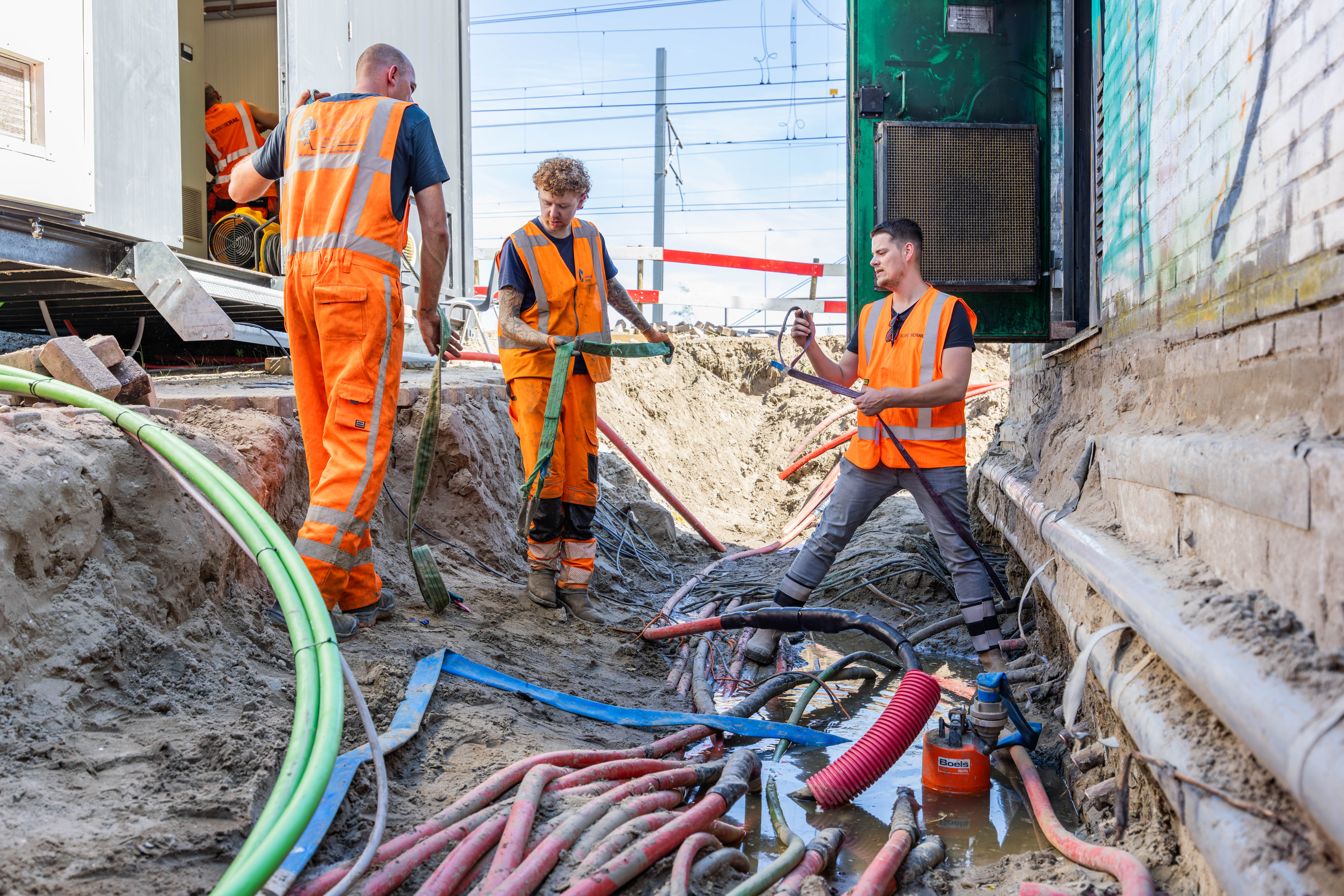 Werk aan het nieuwe tijdelijke onderstation