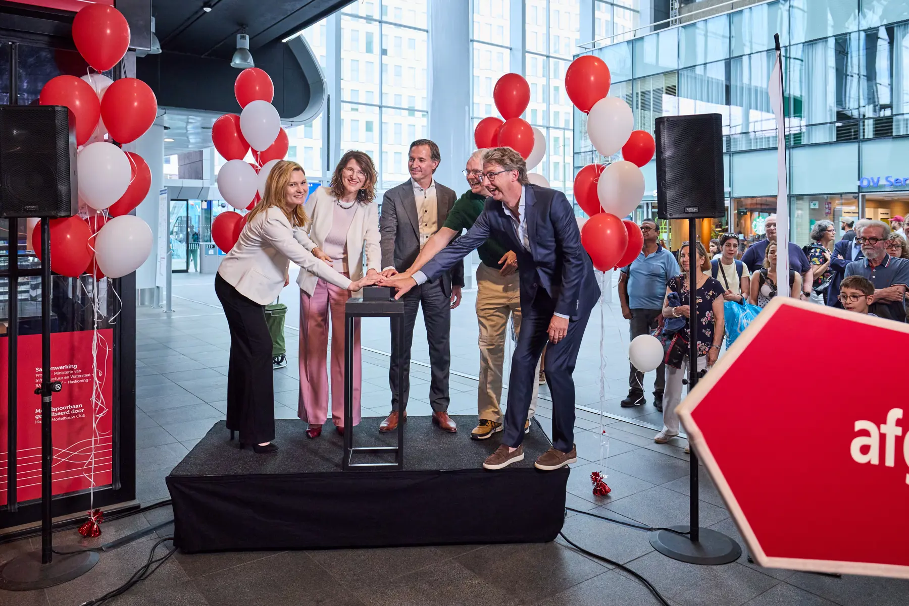 foto van de officiële opening