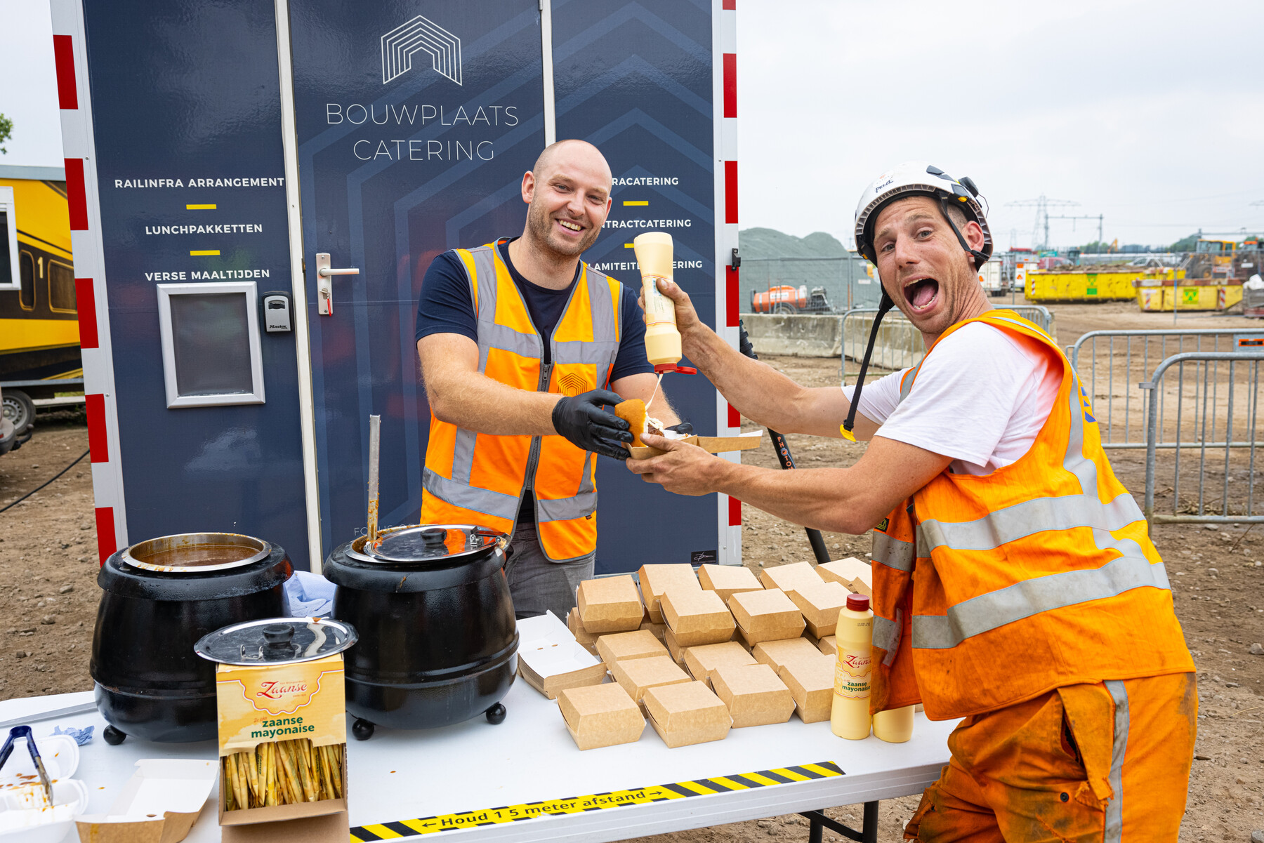 Broodjes hamburger voor de aannemer