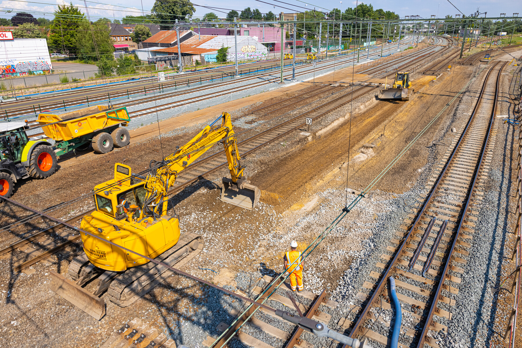 Kraan aan het werk bij station Zwolle