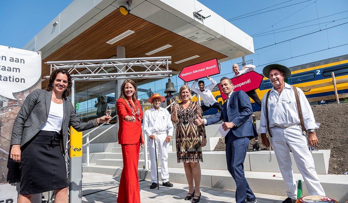 Champagne: station Alkmaar Noord is geopend