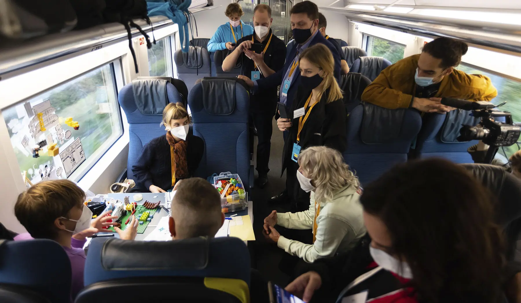 Werken, brainstormen en discussiëren aan boord van de klimaattrein