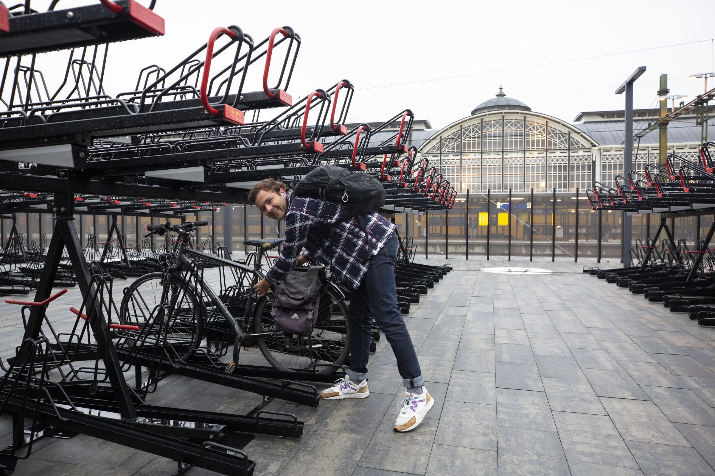 Nieuwe fietsenstalling met 2500 plekken
