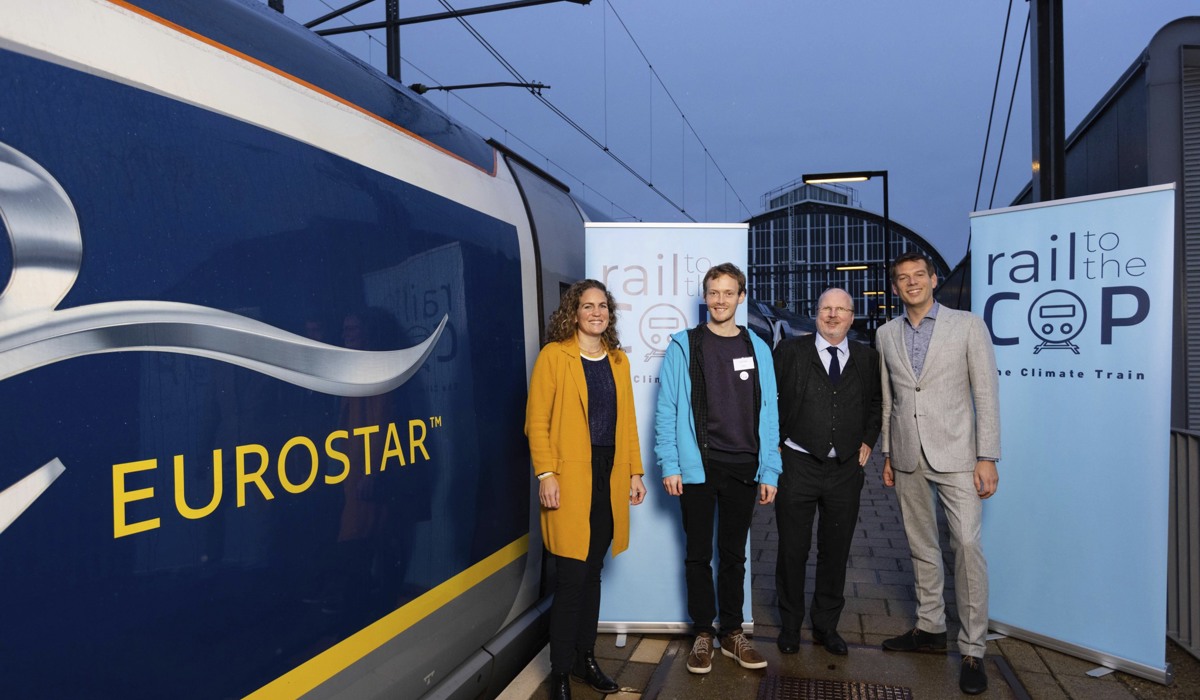 Reinout Wissenburg (ProRail), Sacha Göddeke-Mulder (Directeur Duurzaam Ondernemen NS), Jan Feist (YFST) en Gareth Williams van (Eurostar) bij de klimaattrein