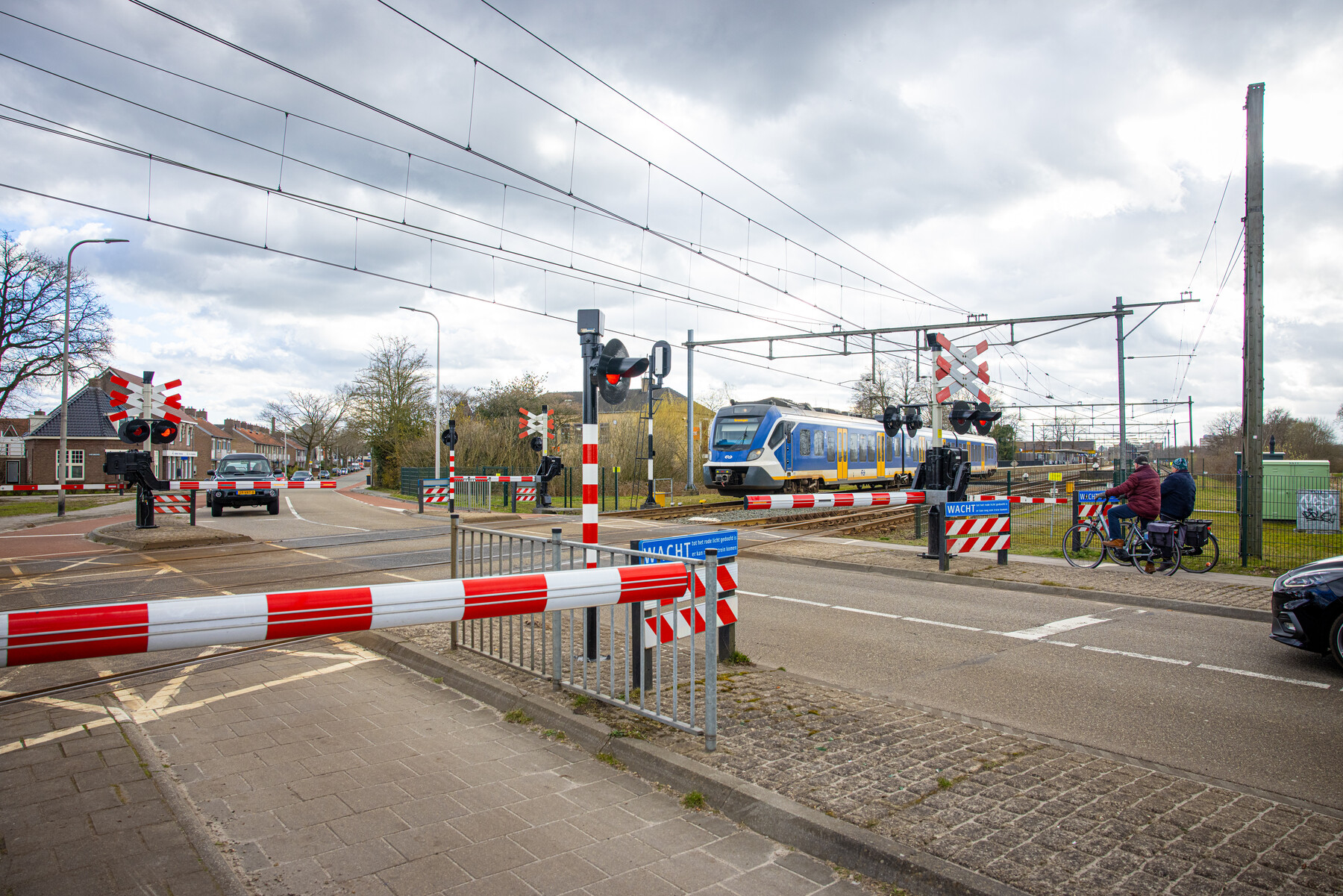 Spoorwegovergang Toldijk