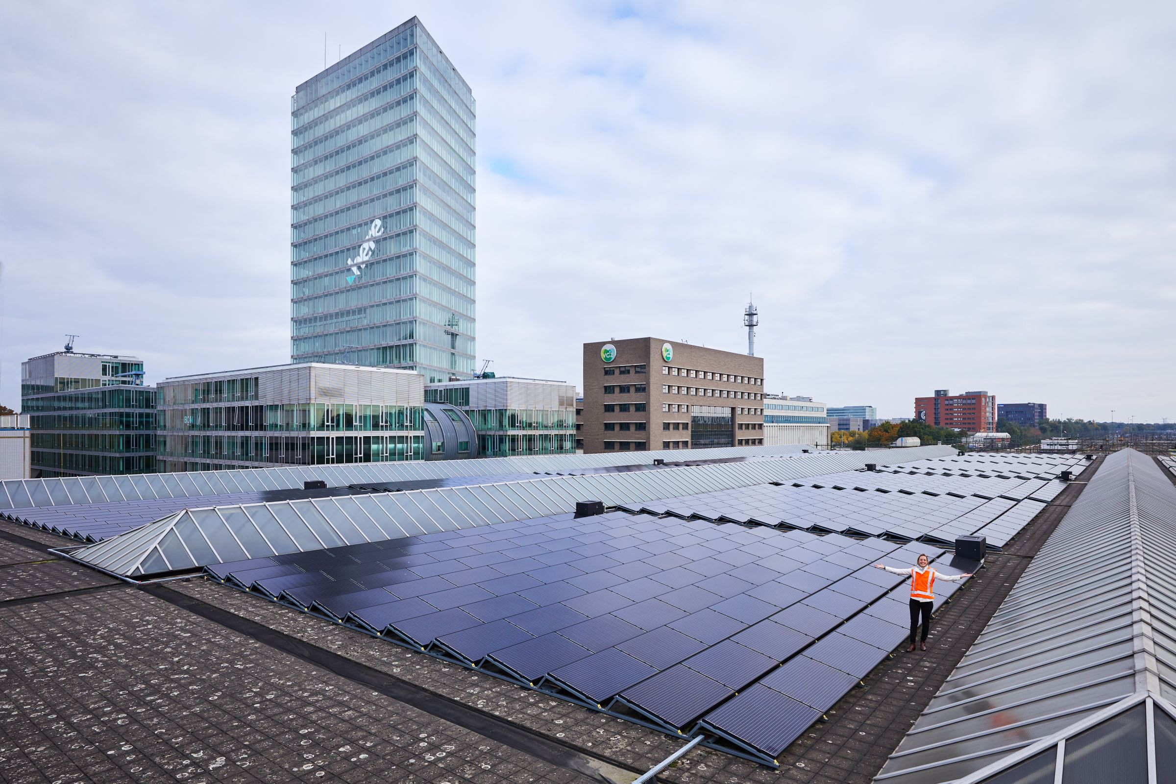 Zonnepanelen op stations