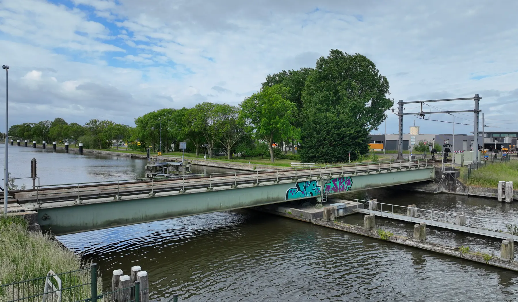 De brug in gesloten toestand