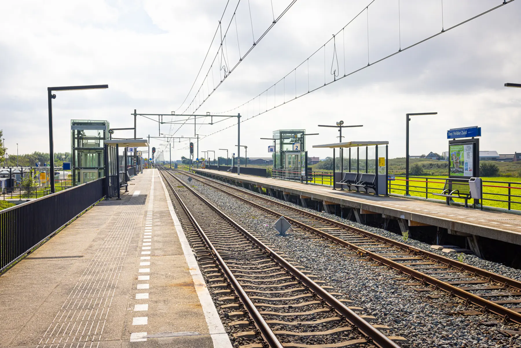 Door het clusteren van werkzaamheden pakken we nu niet alleen het perron, maar heel station Den Helder Zuid aan