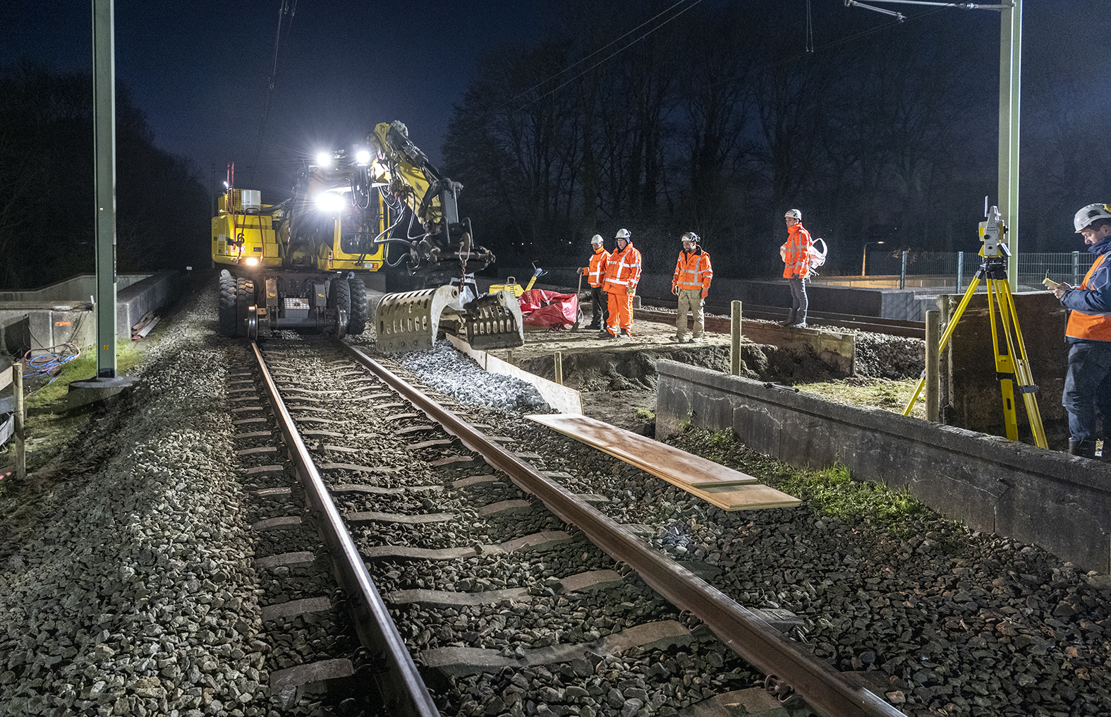 De krol staat op het spoor