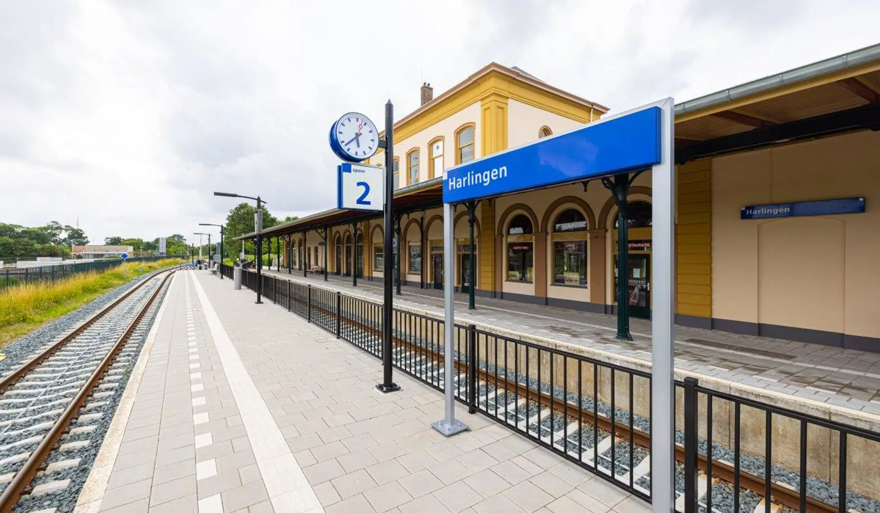 Het verbrede perron 2