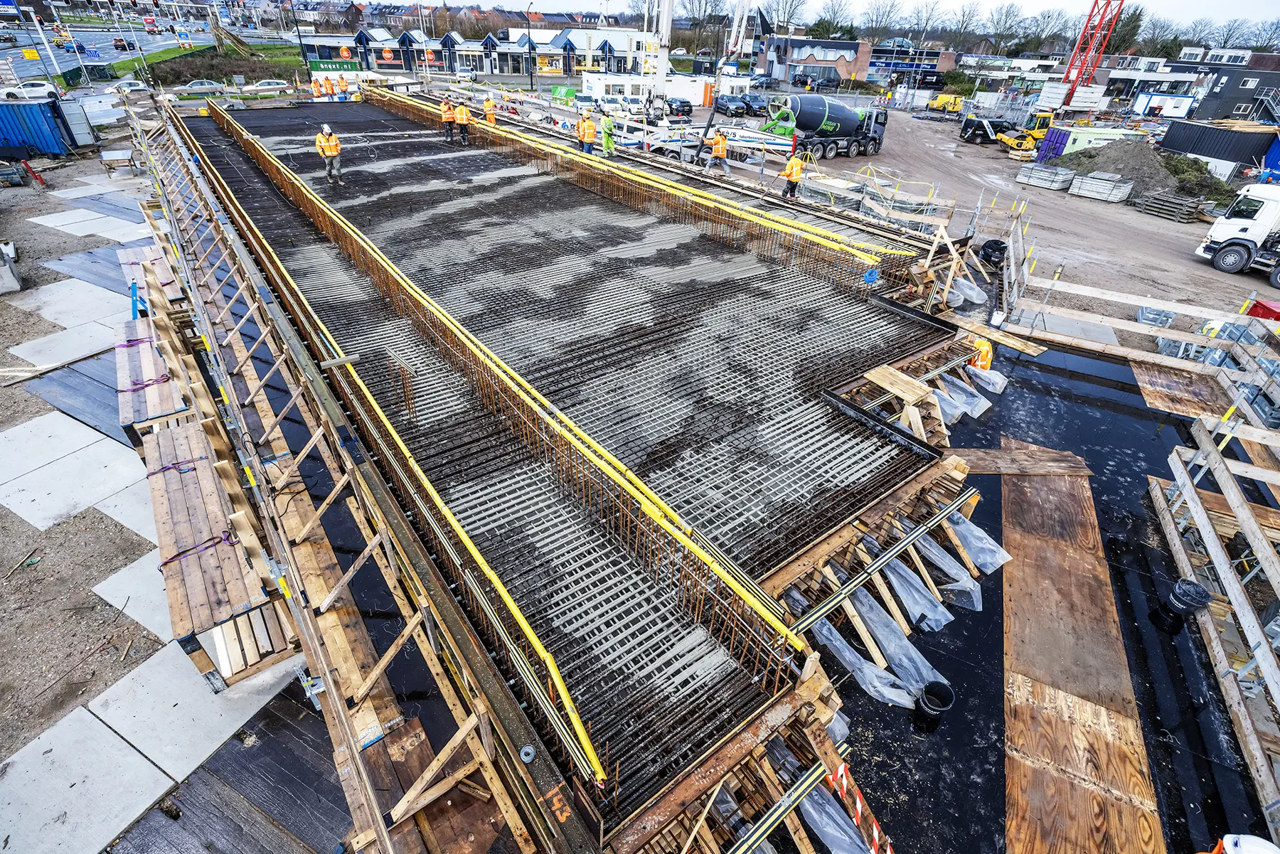 2.000 ton spoordek in Heerhugowaard