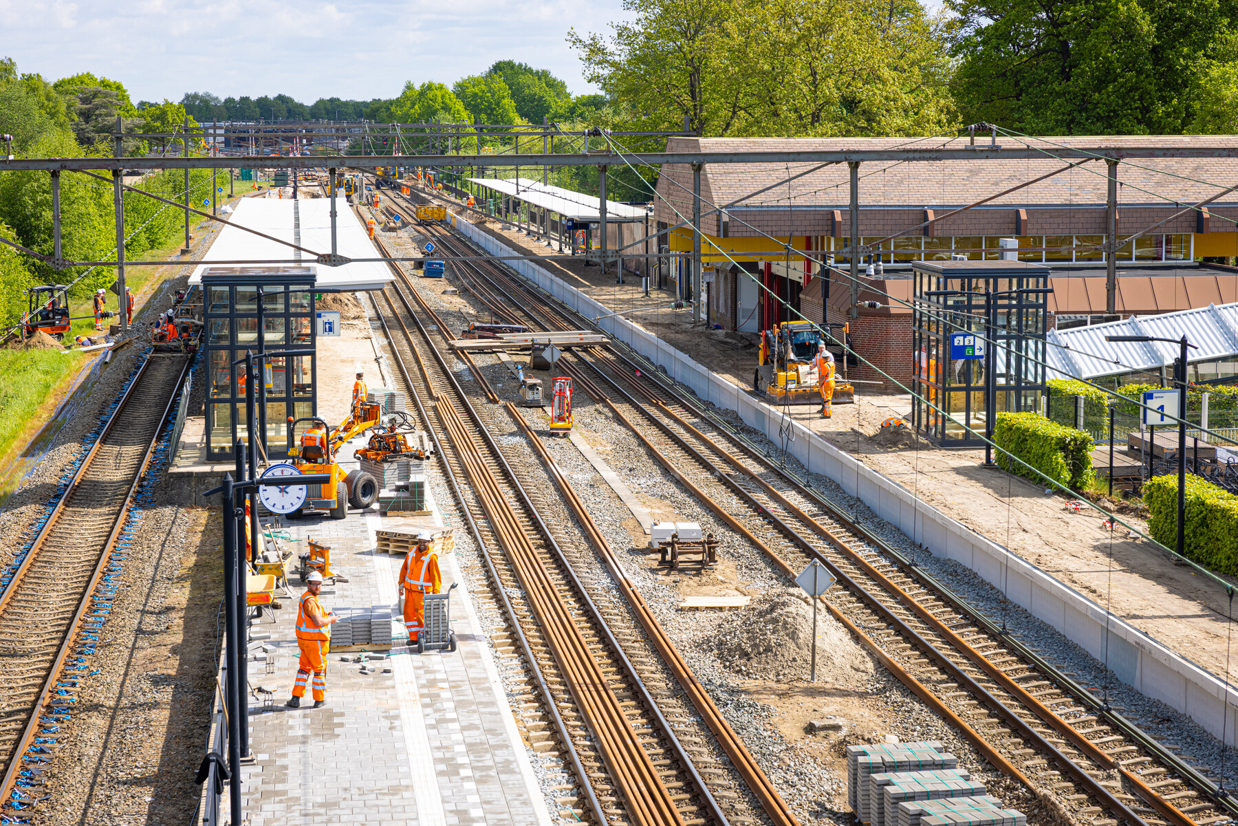 Op het hele station wordt hard gewerkt