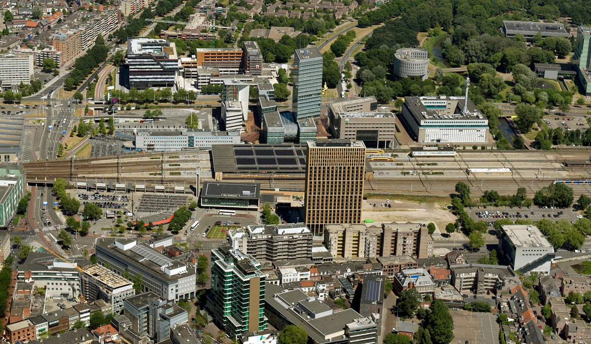 station Eindhoven Centraal vanuit de lucht
