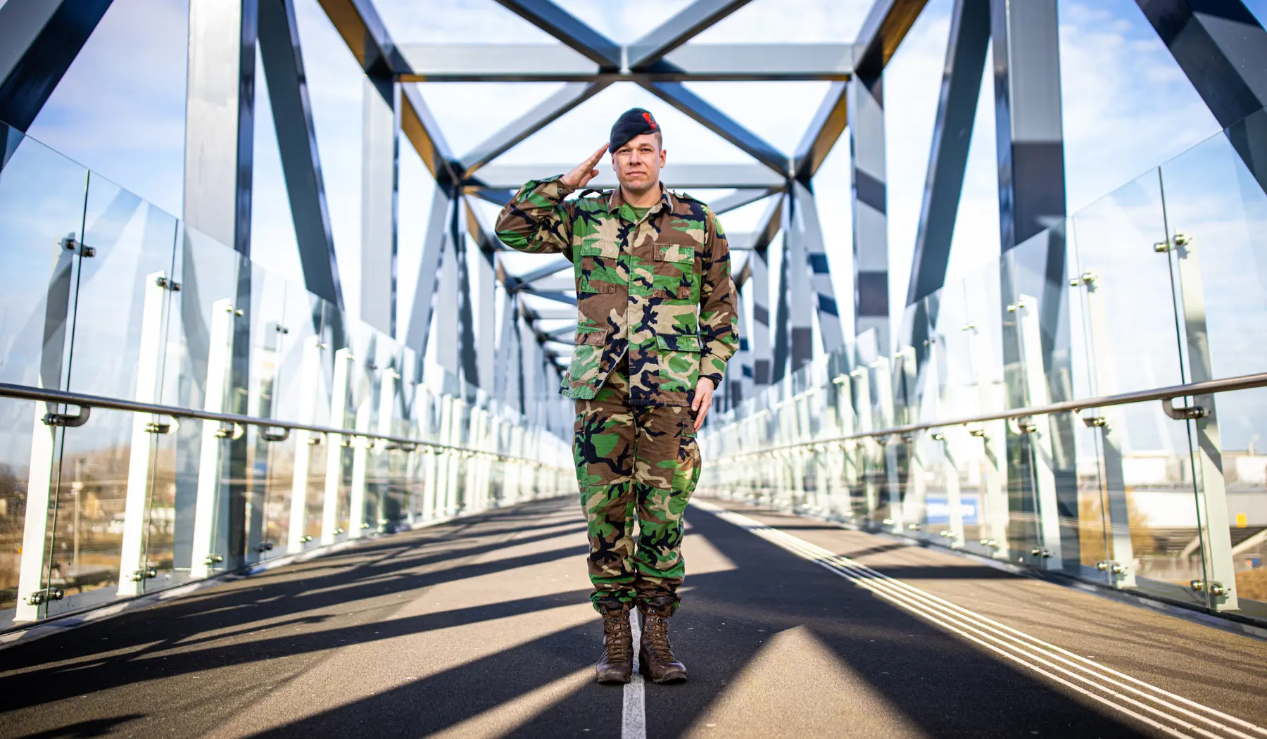 Tommy als Korps Marinier