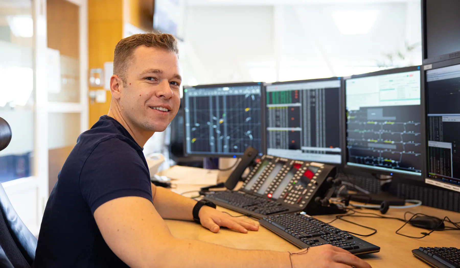 Tommy als treinverkeersleider