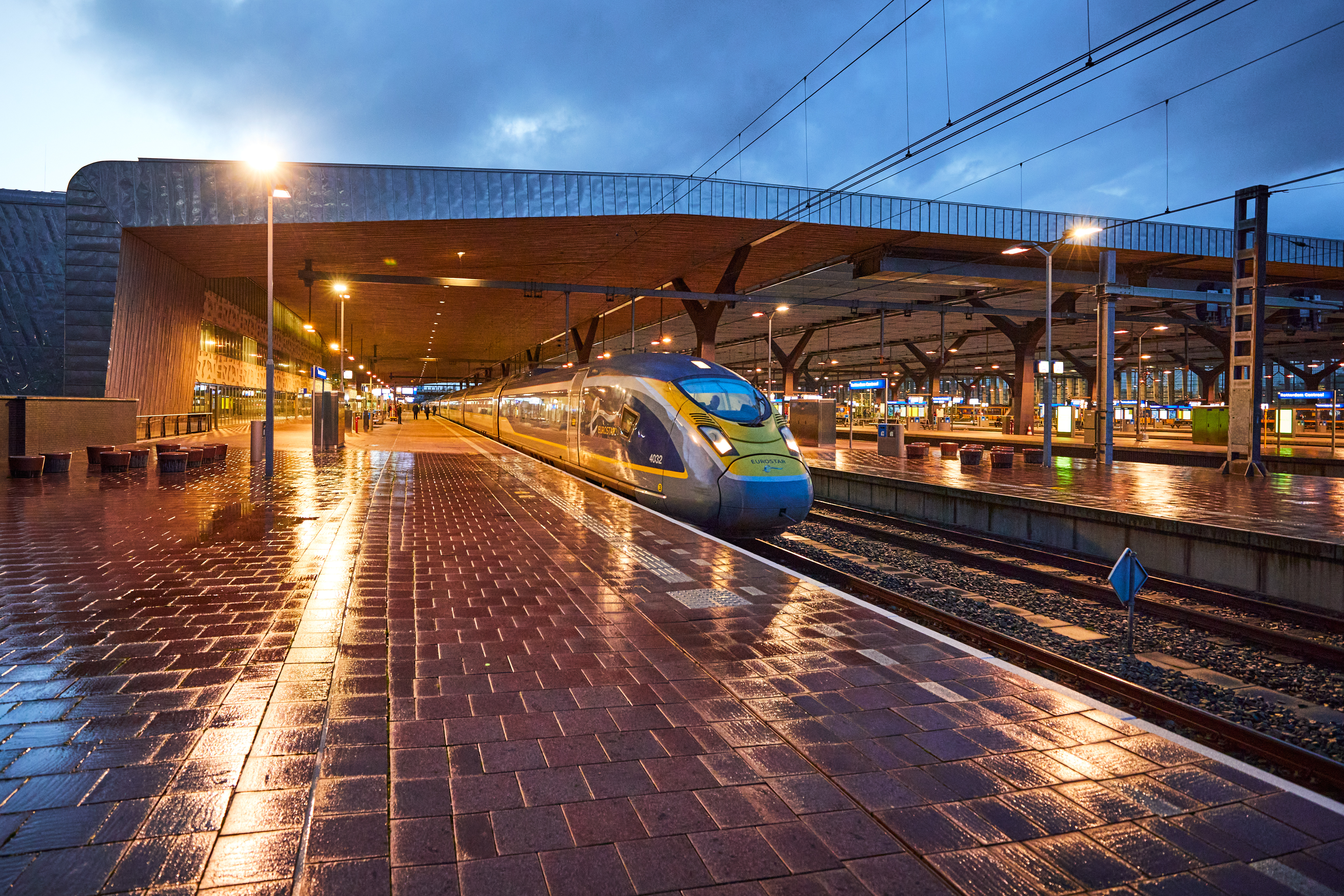 De trein naar Londen staat klaar voor vertrek