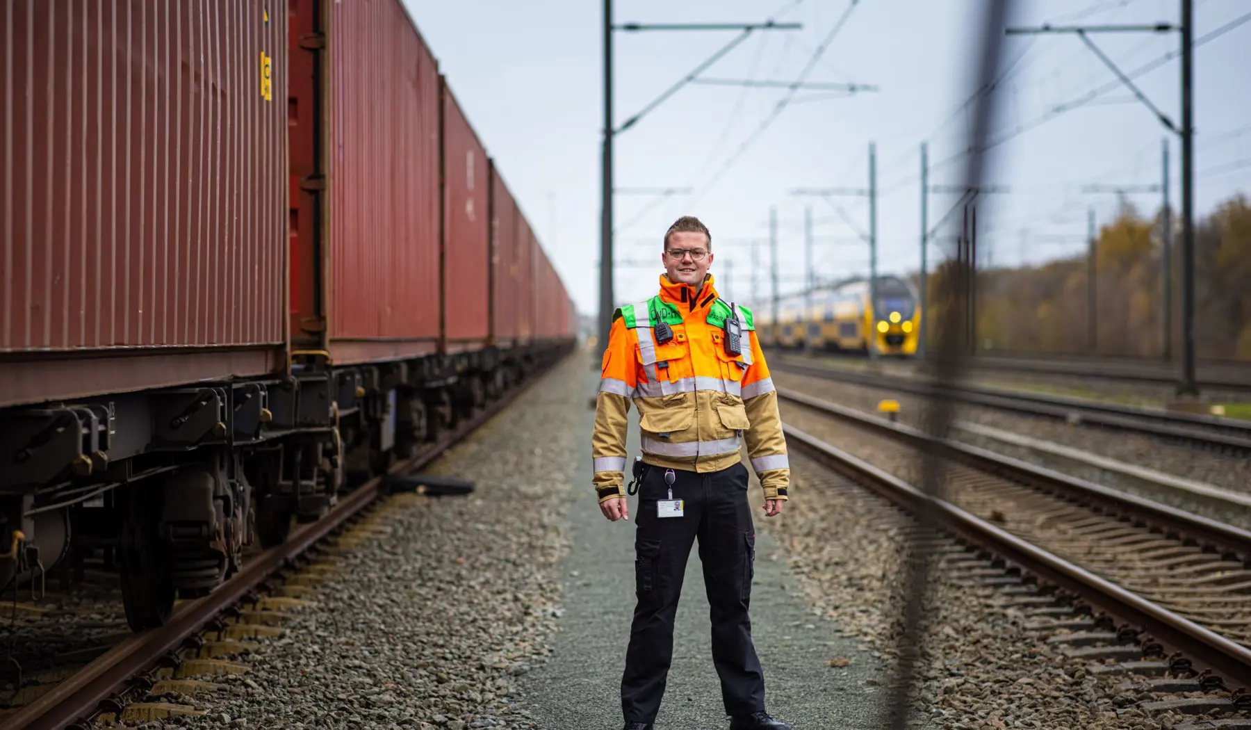 Ezra Vertommen studeerde af als piloot, nu is hij Officier van Dienst Rail bij ProRail