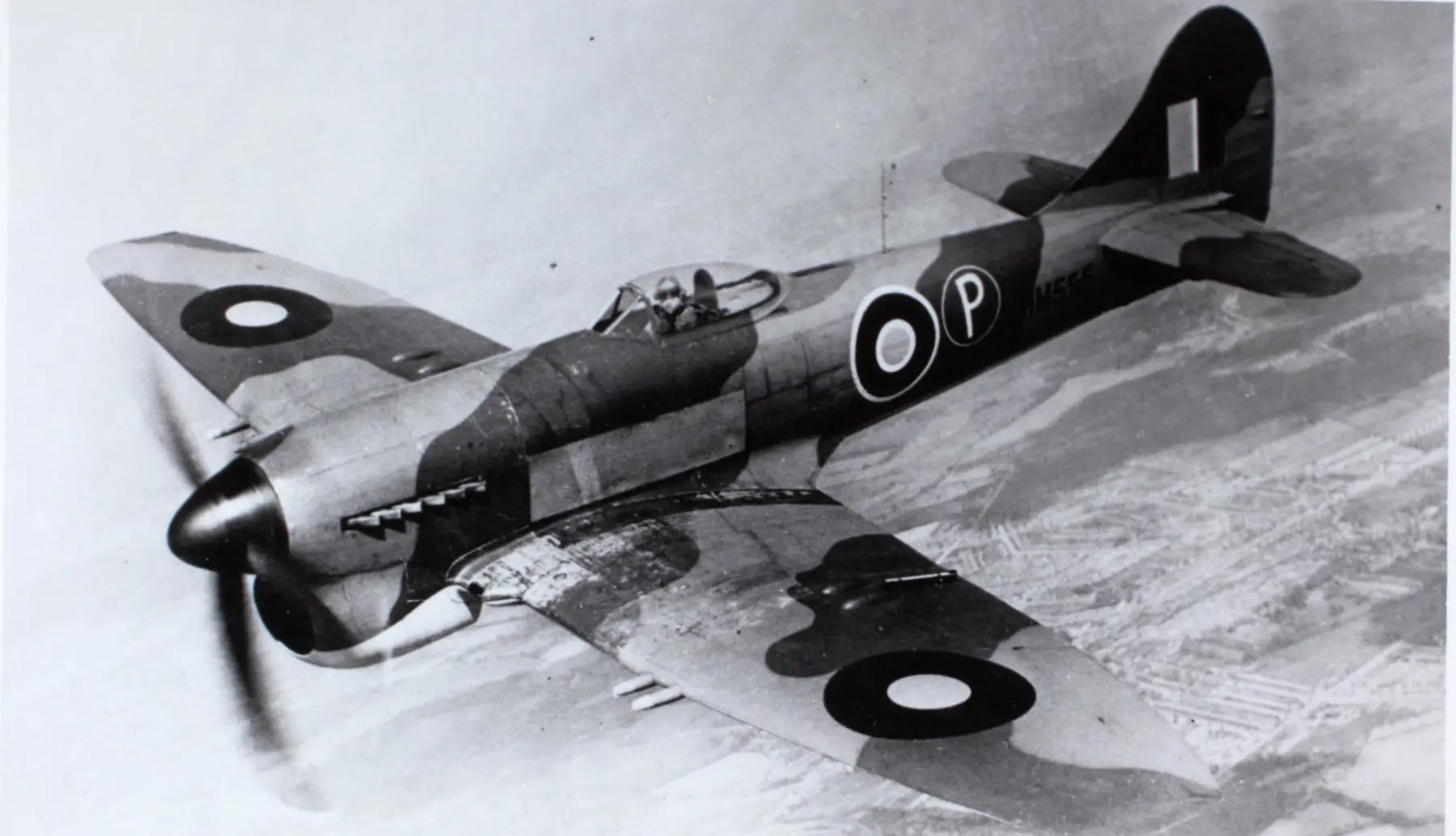 De Britse Hawker Tempest jachtvliegtuig