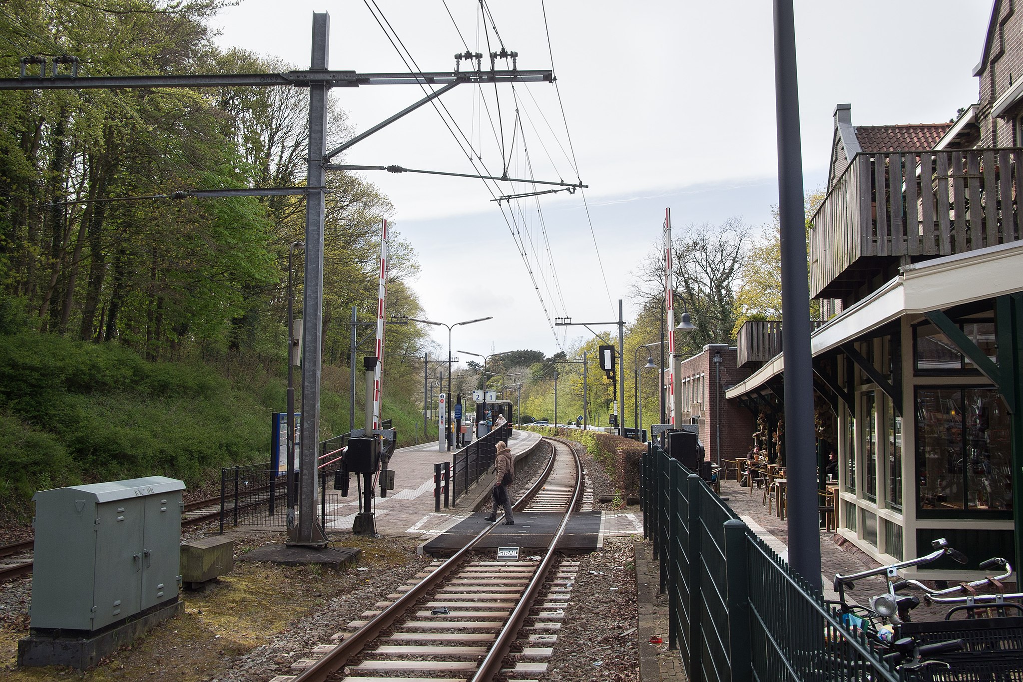 9. Station Overveen