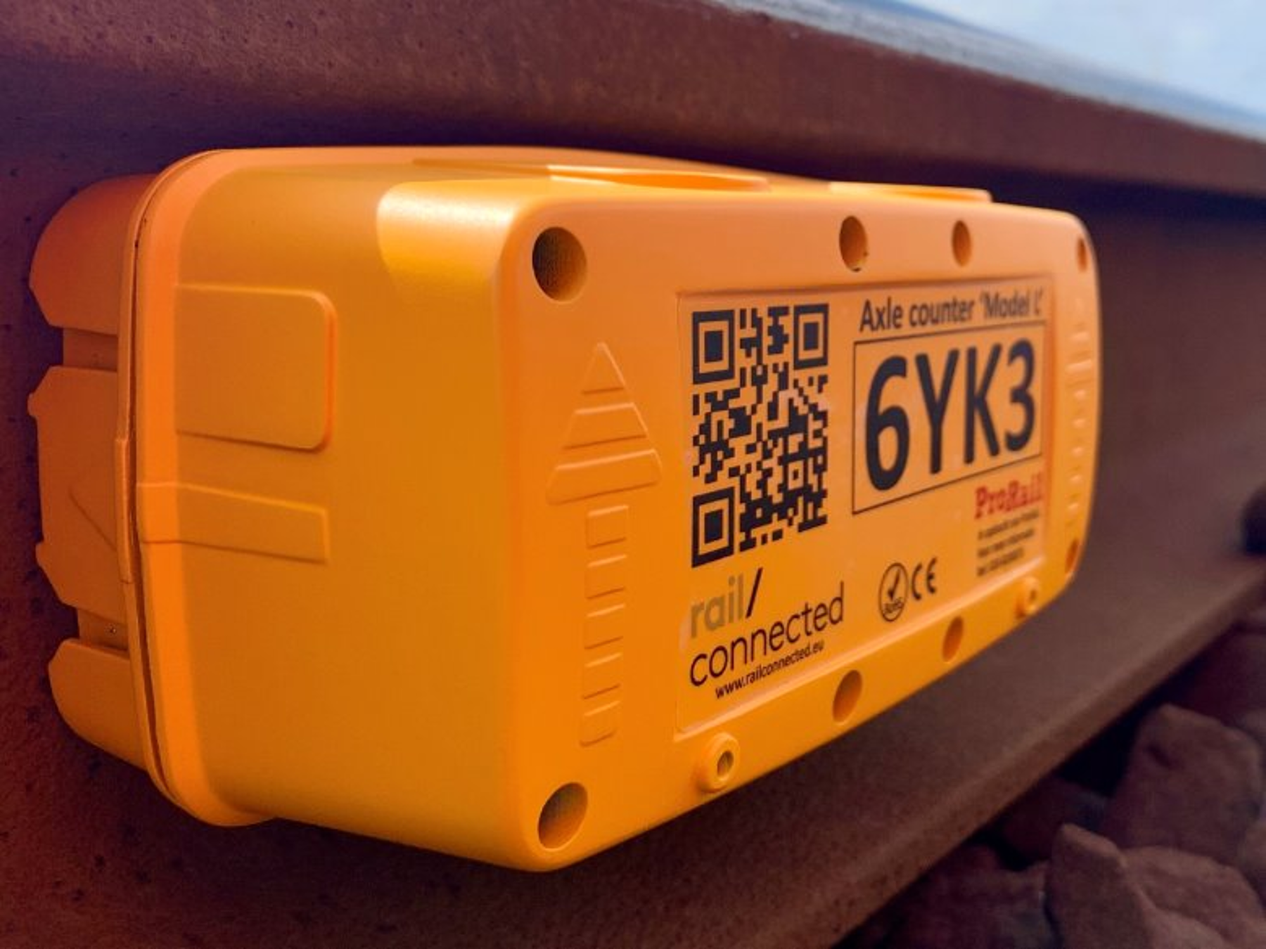 De draadloze assenteller in het spoor