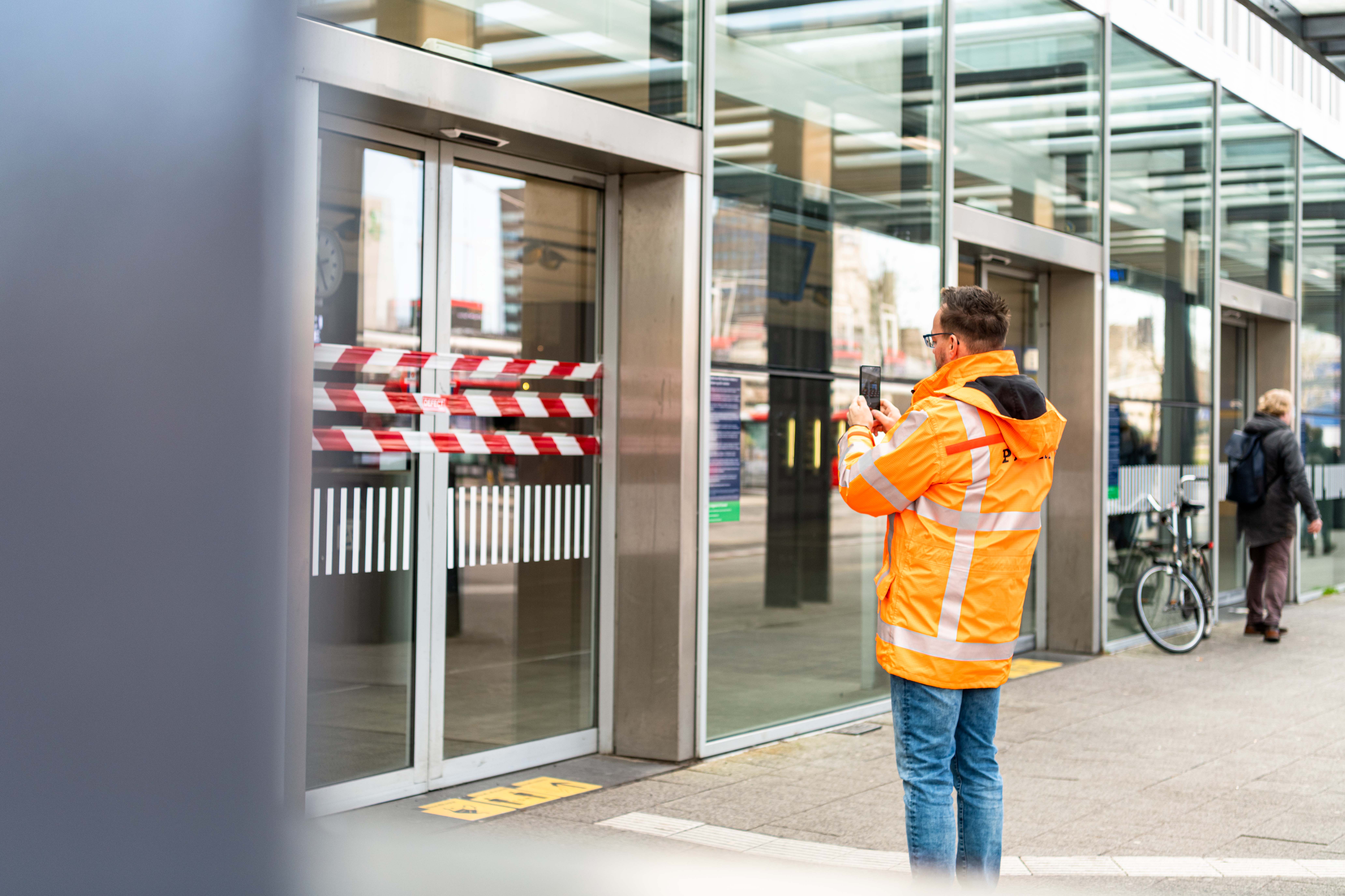  Inmiddels zit hij al jaren op zijn plek bij ProRail