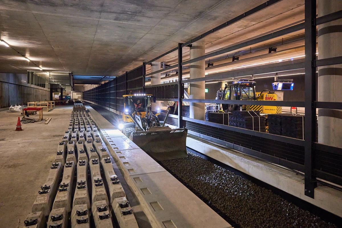 Aanleg nieuwe sporen in station Delft