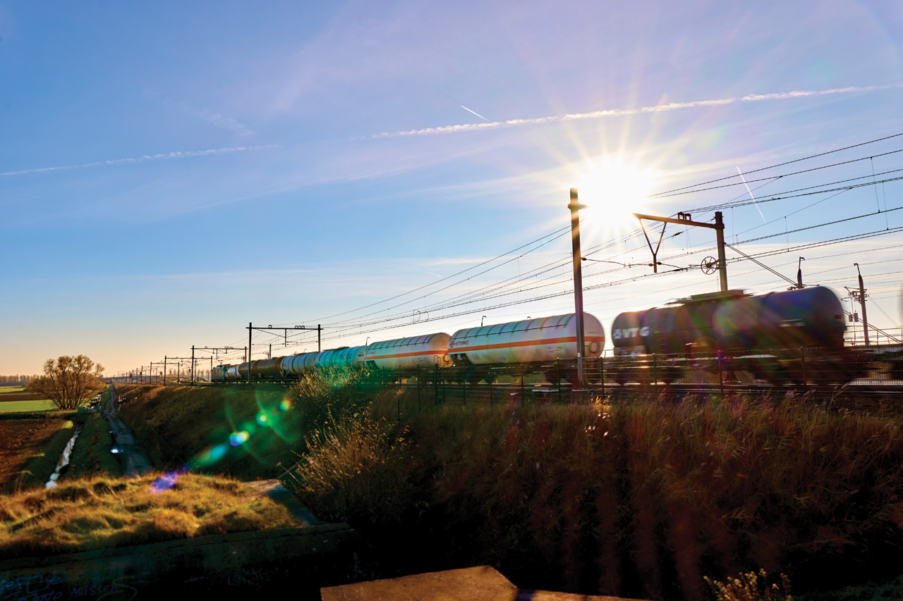 Goederentrein met ketelwagens
