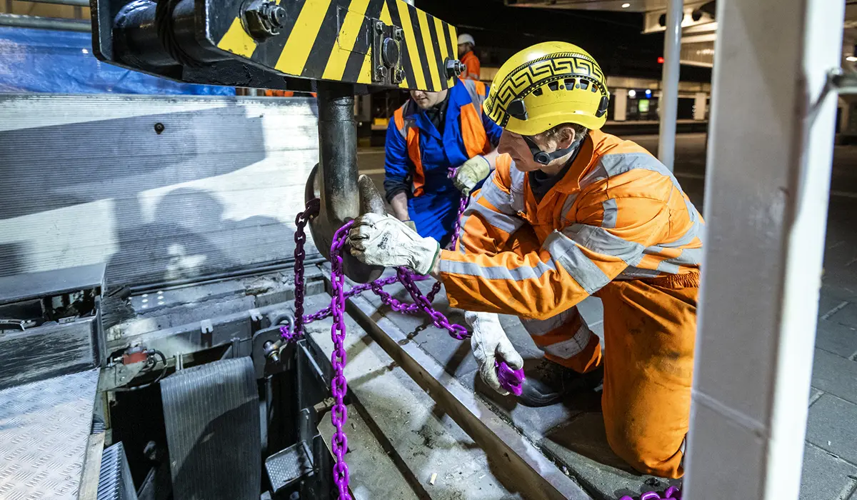 Nieuwe roltrappen voor Leiden Centraal | ProRail