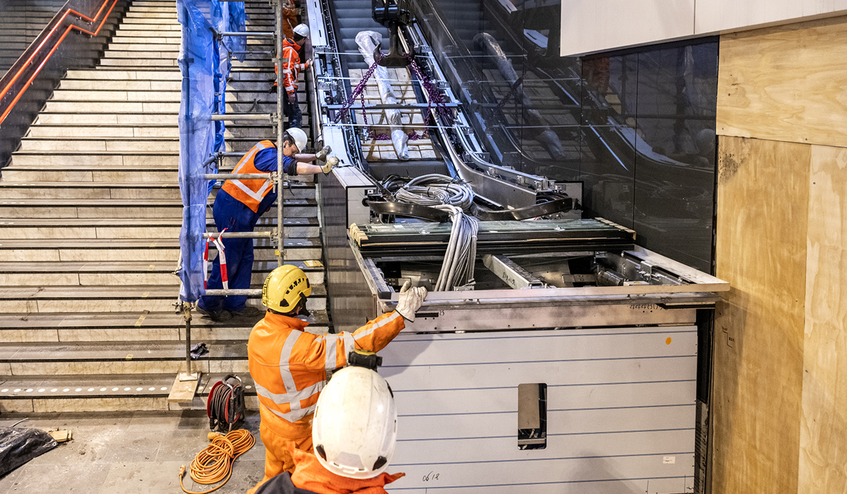 Nieuwe roltrappen voor Leiden Centraal | ProRail