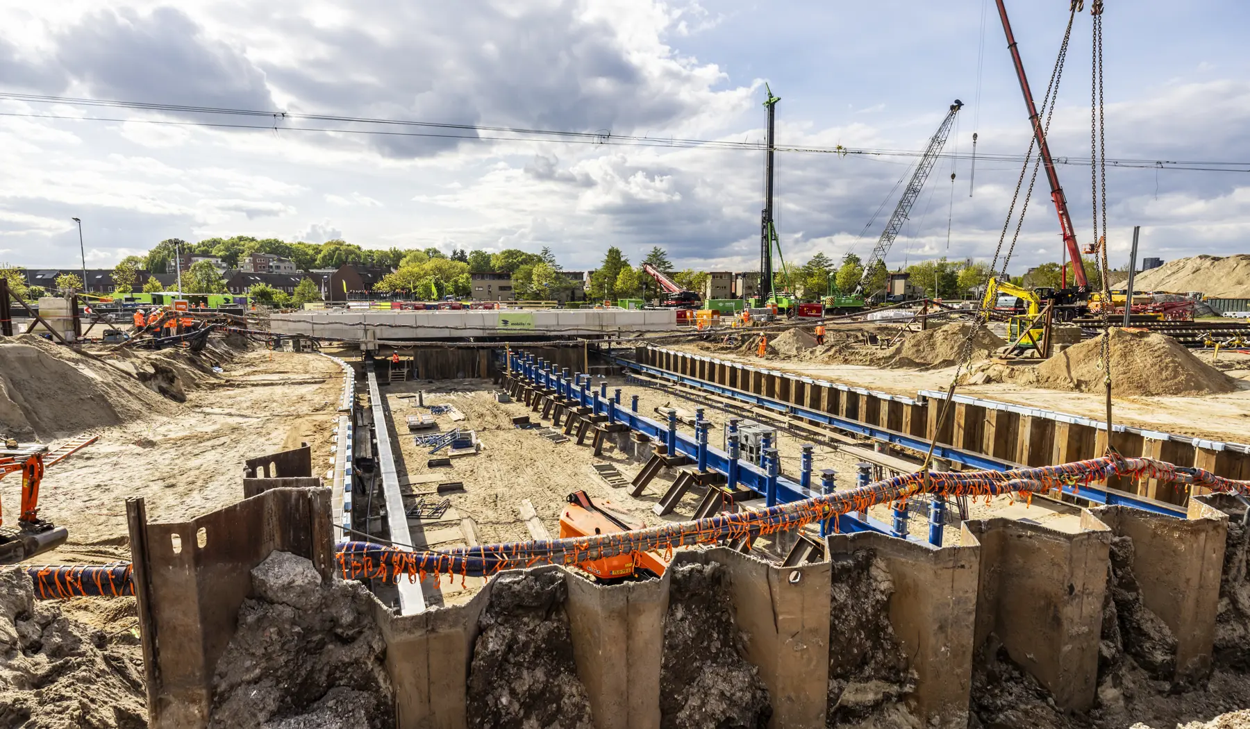Vervolgens werd de bouwkuip gegraven